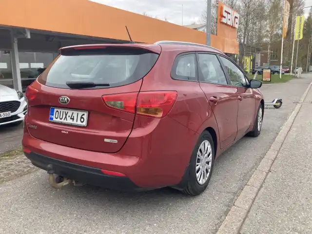 Punainen Farmari, Kia cee'd – OUX-416