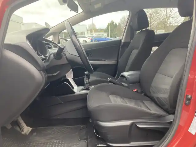 Punainen Farmari, Kia cee'd – OUX-416