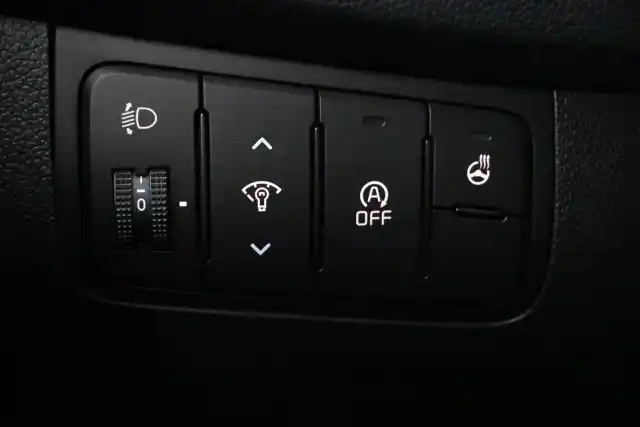 Valkoinen Farmari, Kia cee'd – OUX-445
