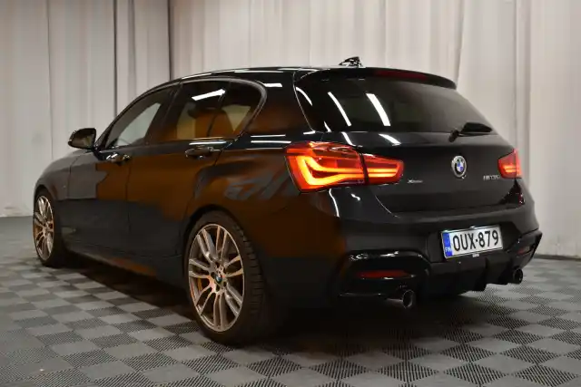 Musta Viistoperä, BMW M135I – OUX-879