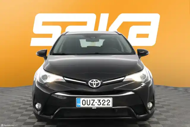 Musta Farmari, Toyota Avensis – OUZ-322