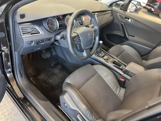 Ruskea Farmari, Peugeot 508 – OUZ-619