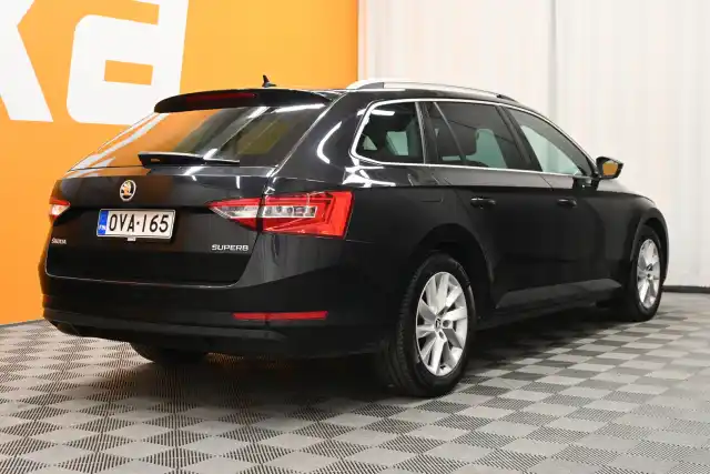 Musta Farmari, Skoda Superb – OVA-165