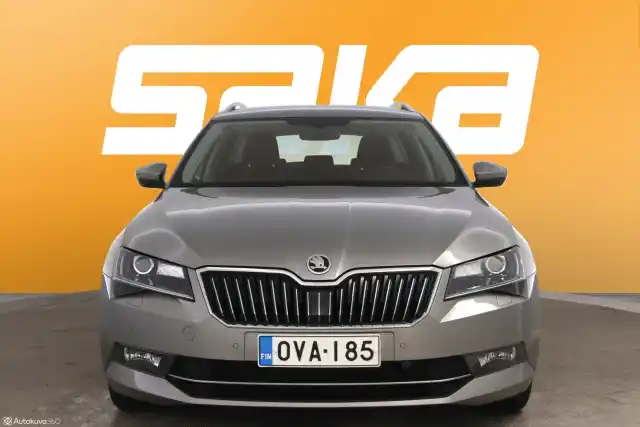 Ruskea (beige) Farmari, Skoda Superb – OVA-185