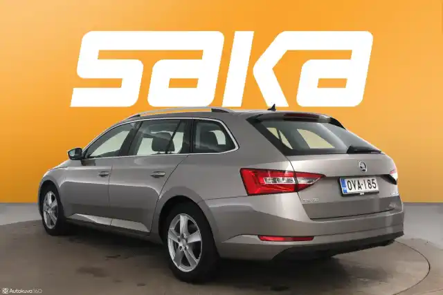 Ruskea (beige) Farmari, Skoda Superb – OVA-185