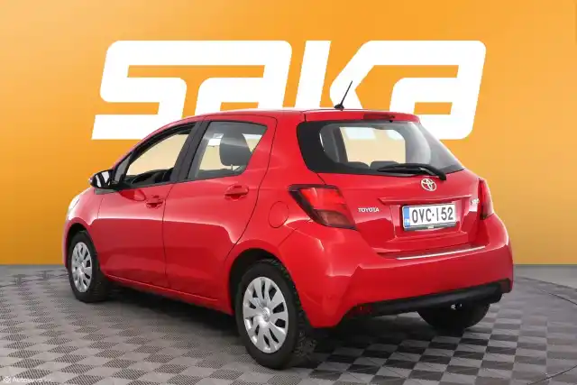 Punainen Viistoperä, Toyota Yaris – OVC-152
