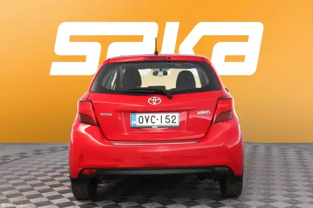 Punainen Viistoperä, Toyota Yaris – OVC-152