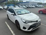 Valkoinen Farmari, Toyota Avensis – OVC-172, kuva 2