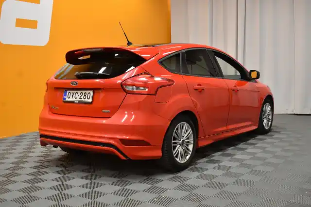 Punainen Viistoperä, Ford Focus – OVC-280