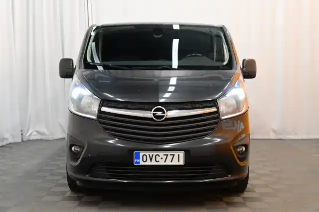 Musta Pakettiauto, Opel Vivaro – OVC-771