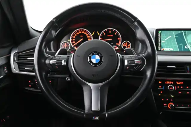 Valkoinen Maastoauto, BMW X6 – OVE-130