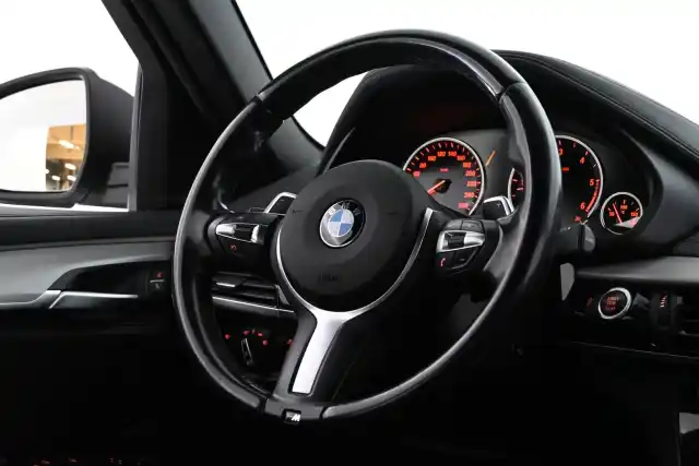 Valkoinen Maastoauto, BMW X6 – OVE-130