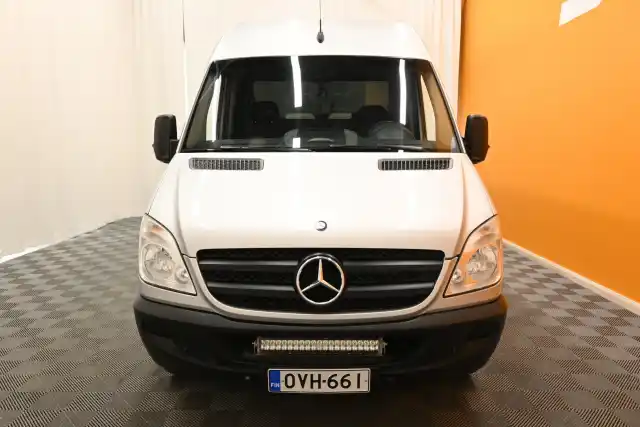 Harmaa Kuorma-auto, Mercedes-Benz Sprinter – OVH-661