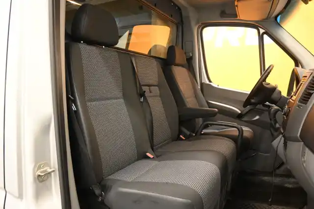 Harmaa Kuorma-auto, Mercedes-Benz Sprinter – OVH-661