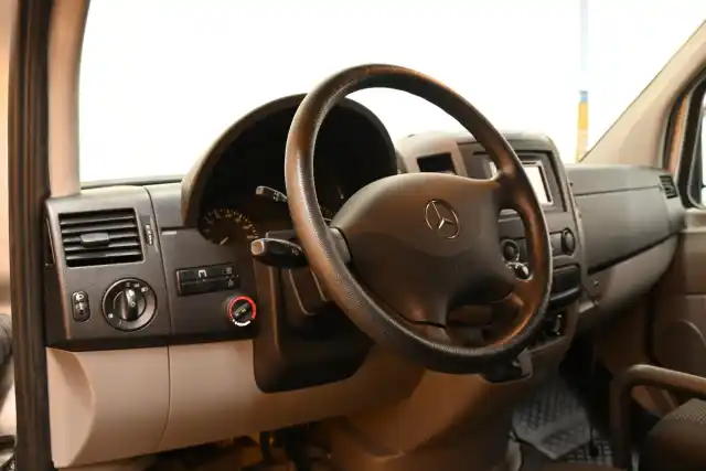 Harmaa Kuorma-auto, Mercedes-Benz Sprinter – OVH-661