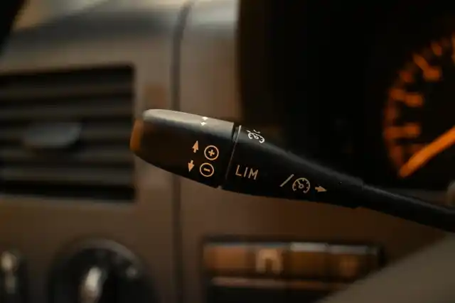 Harmaa Kuorma-auto, Mercedes-Benz Sprinter – OVH-661