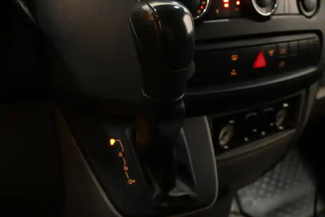 Harmaa Kuorma-auto, Mercedes-Benz Sprinter – OVH-661