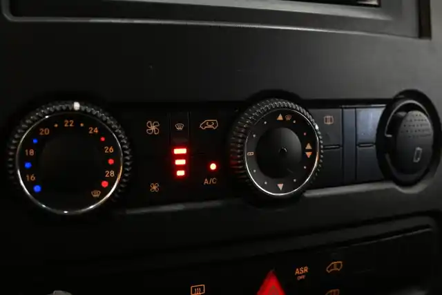 Harmaa Kuorma-auto, Mercedes-Benz Sprinter – OVH-661