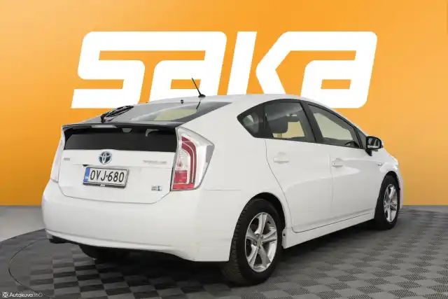 Valkoinen Viistoperä, Toyota Prius – OVJ-680