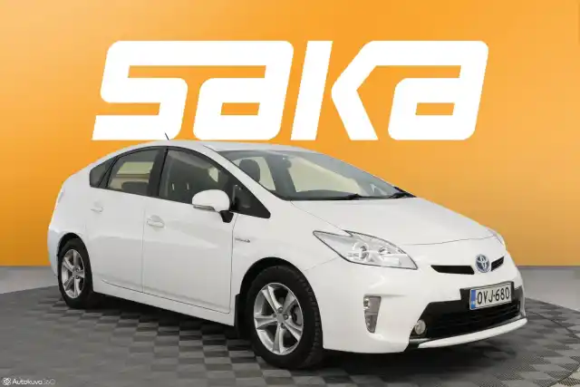 Valkoinen Viistoperä, Toyota Prius – OVJ-680