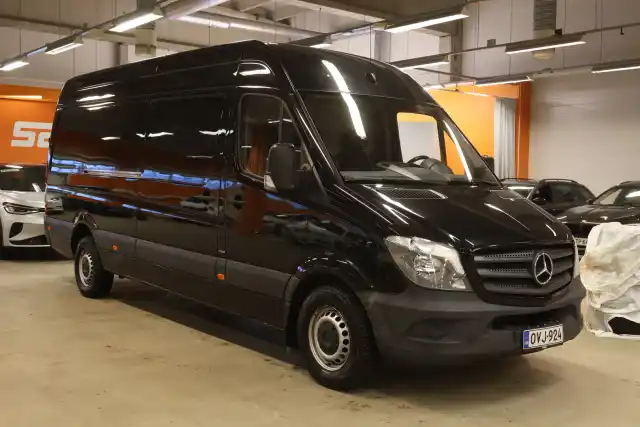 Musta Pakettiauto, Mercedes-Benz Sprinter – OVJ-924