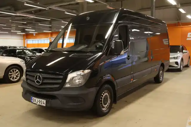 Musta Pakettiauto, Mercedes-Benz Sprinter – OVJ-924