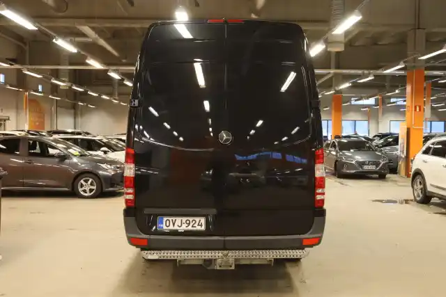 Musta Pakettiauto, Mercedes-Benz Sprinter – OVJ-924