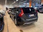 Harmaa Farmari, Volvo V60 Cross Country – OVL-131, kuva 3