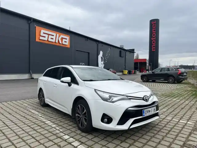 Valkoinen Farmari, Toyota Avensis – OVM-116