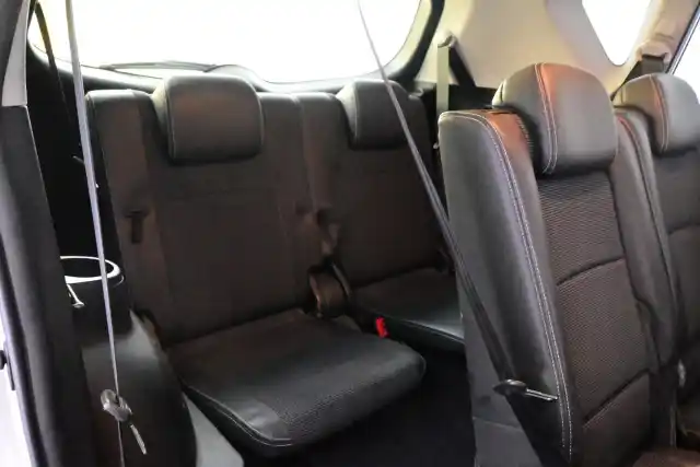 Hopea Tila-auto, Toyota Verso – OVM-563