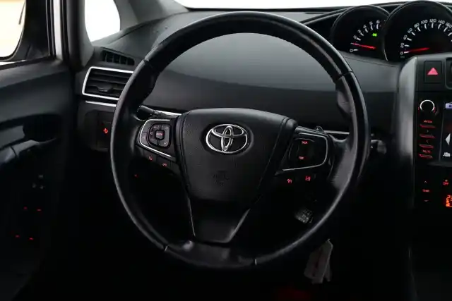 Hopea Tila-auto, Toyota Verso – OVM-563