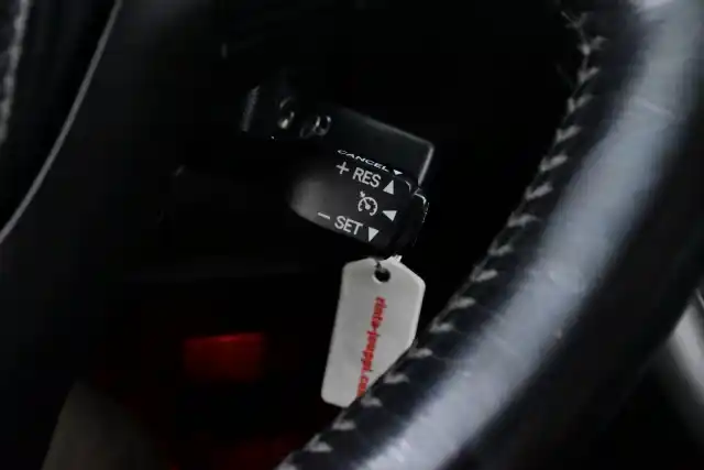 Hopea Tila-auto, Toyota Verso – OVM-563