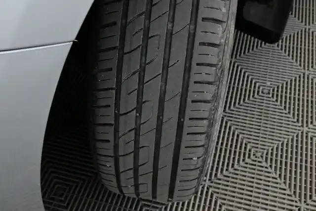 Hopea Tila-auto, Toyota Verso – OVM-563