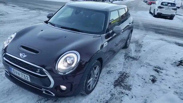 Punainen Farmari, MINI Clubman – OVN-732