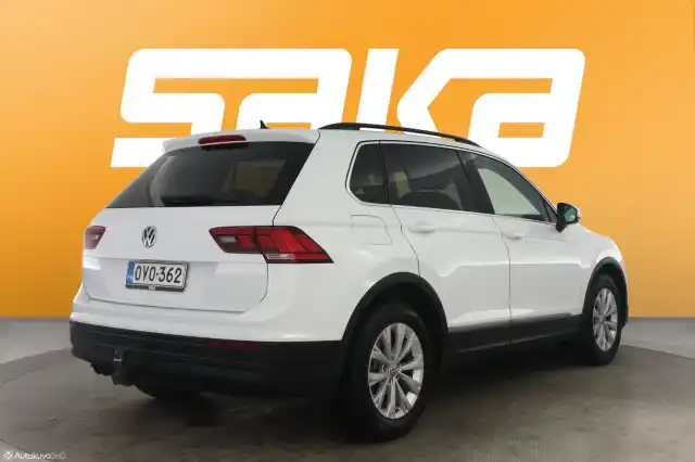 Valkoinen Maastoauto, Volkswagen Tiguan – OVO-362