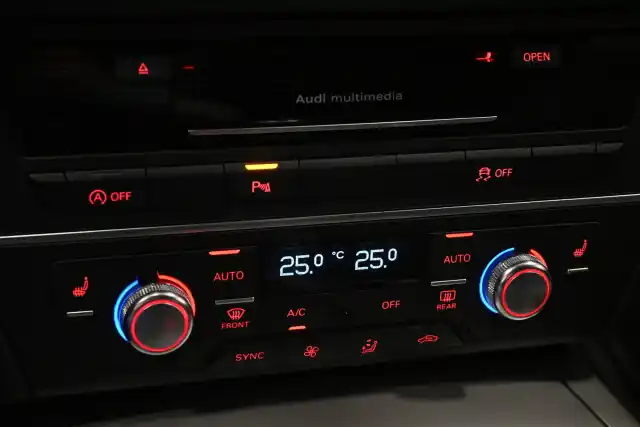 Sininen Farmari, Audi A6 – OVR-671