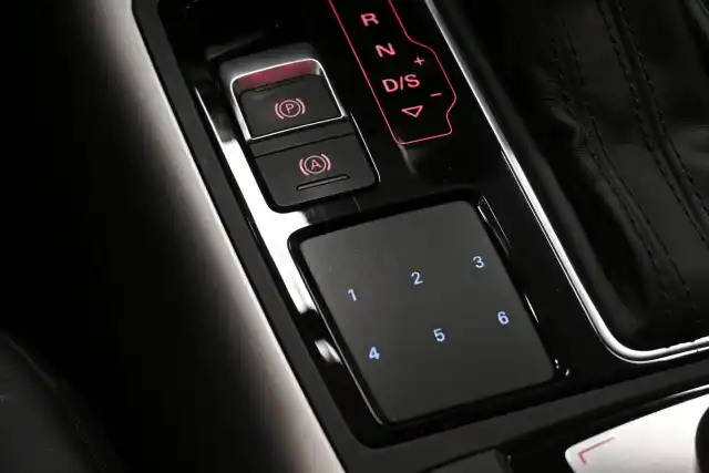 Sininen Farmari, Audi A6 – OVR-671