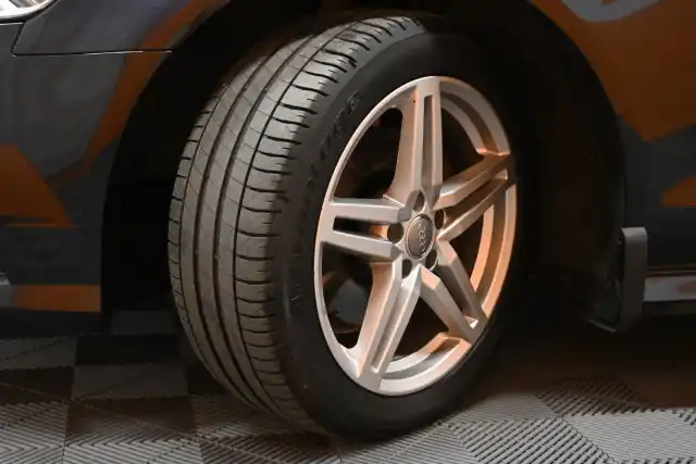 Sininen Farmari, Audi A6 – OVR-671