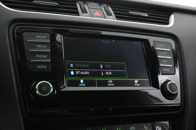 Harmaa Farmari, Skoda Octavia – OVS-307