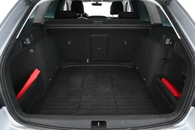 Harmaa Farmari, Skoda Octavia – OVS-307