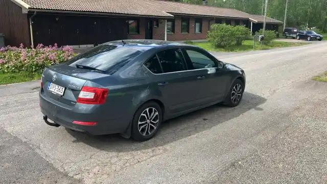 Harmaa Viistoperä, Skoda Octavia – OVS-363