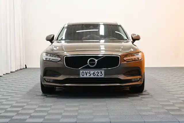 Ruskea (beige) Farmari, Volvo V90 – OVS-623