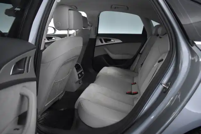 Harmaa Sedan, Audi A6 – OVS-999
