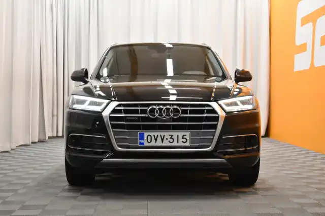 Musta Maastoauto, Audi Q5 – OVV-315