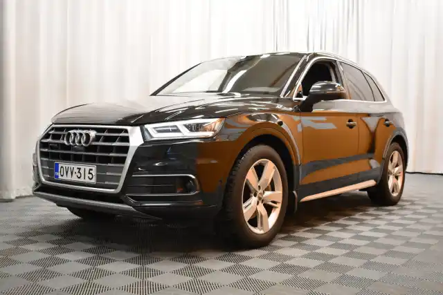 Musta Maastoauto, Audi Q5 – OVV-315