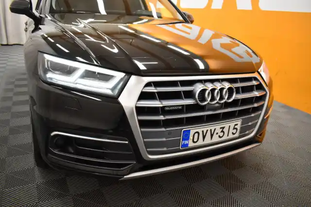 Musta Maastoauto, Audi Q5 – OVV-315