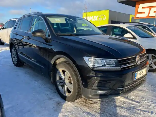 Musta Maastoauto, Volkswagen Tiguan – OVX-511