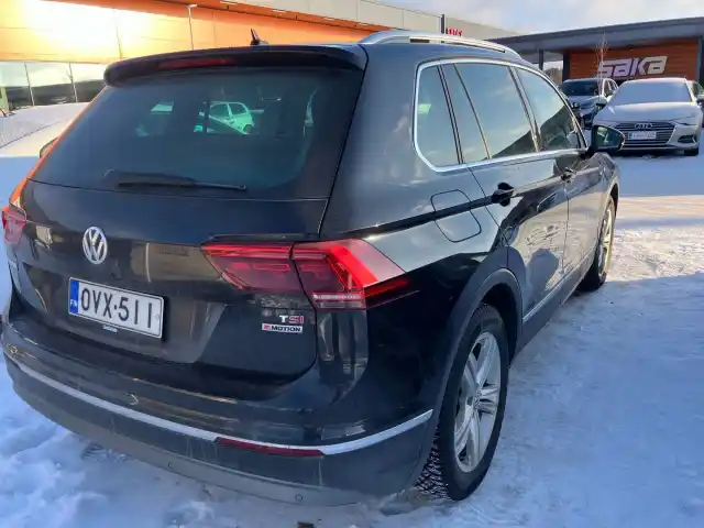 Musta Maastoauto, Volkswagen Tiguan – OVX-511