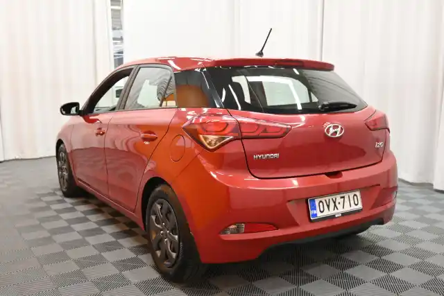 Punainen Viistoperä, Hyundai I20 – OVX-710