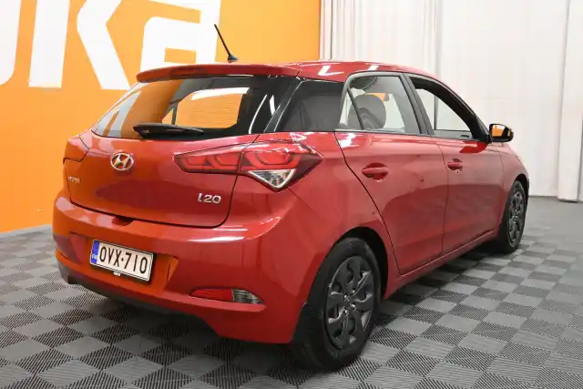 Punainen Viistoperä, Hyundai I20 – OVX-710